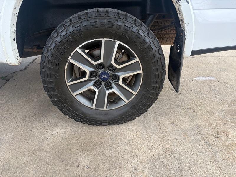 Ford F150 XLT Supercrew 4WD 145 2015