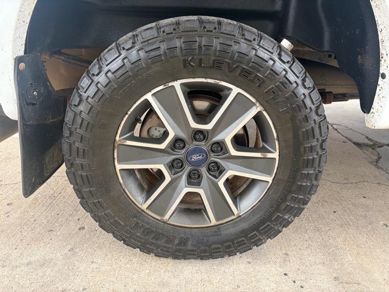 Ford F150 XLT Supercrew 4WD 145 2015