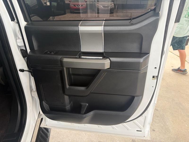 Ford F150 XLT Supercrew 4WD 145 2015