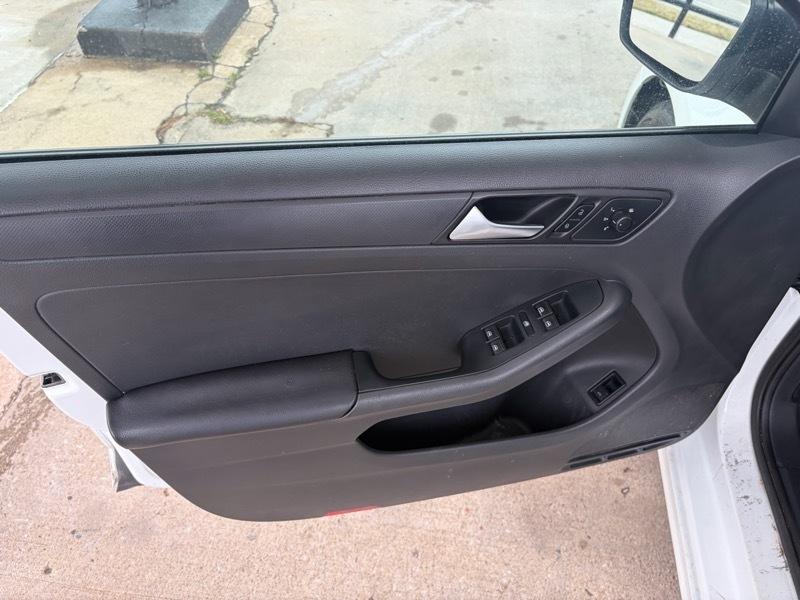 Volkswagen Jetta S 2014