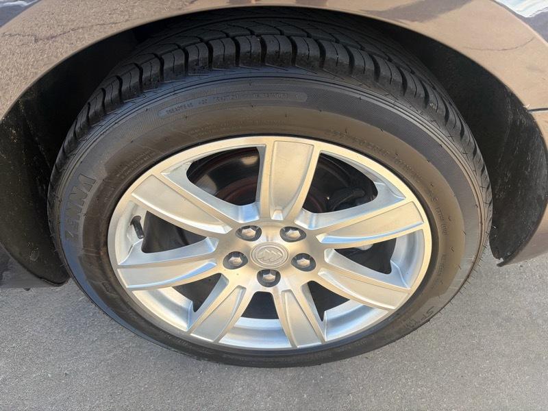 Buick LaCrosse 4dr Sdn Leather AWD 2013