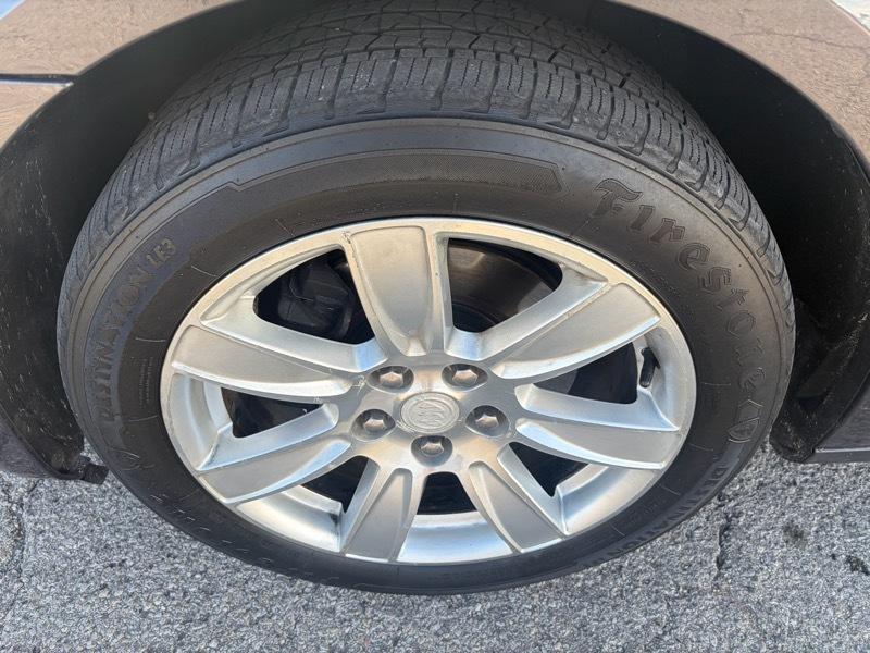 Buick LaCrosse 4dr Sdn Leather AWD 2013