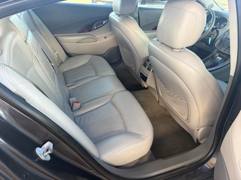 Buick LaCrosse 4dr Sdn Leather AWD 2013