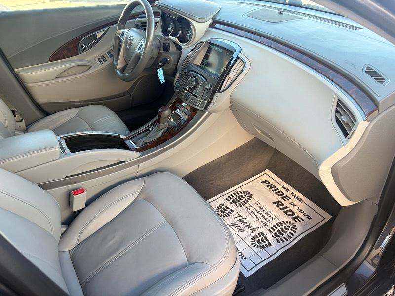 Buick LaCrosse 4dr Sdn Leather AWD 2013