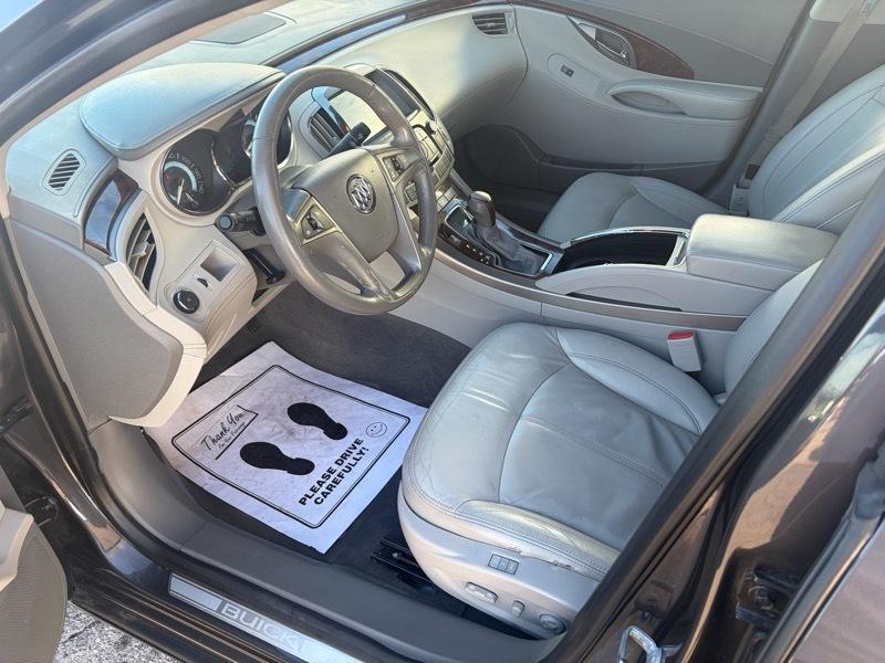 Buick LaCrosse 4dr Sdn Leather AWD 2013