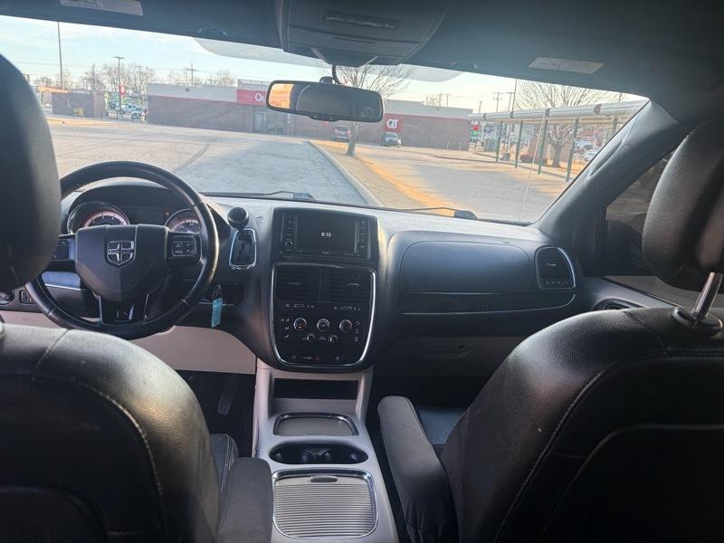 Dodge Caravan 4dr SXT 2017