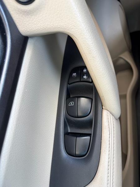 Nissan ROGUE S/SV  2016