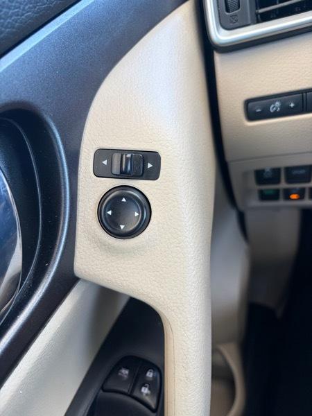 Nissan ROGUE S/SV  2016