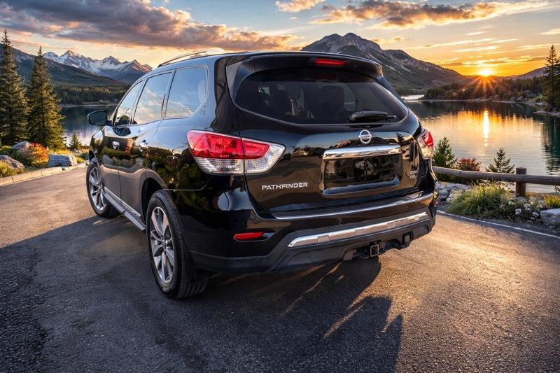 Nissan Pathfinder SL 4D SUV FWD 2014