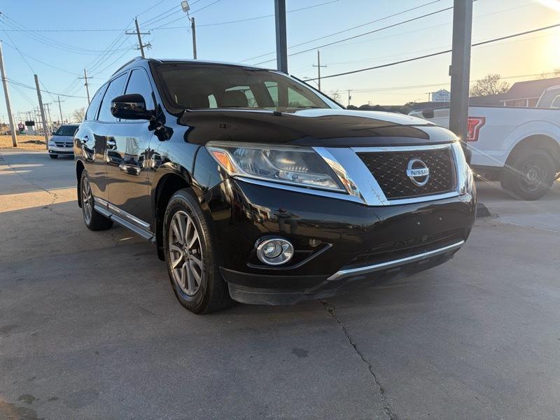 Nissan Pathfinder SL 4D SUV FWD 2014