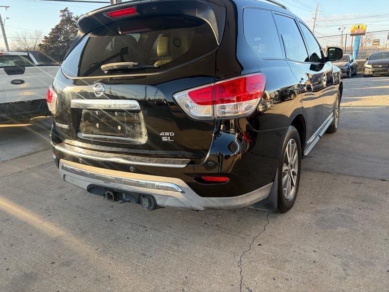 Nissan Pathfinder SL 4D SUV FWD 2014