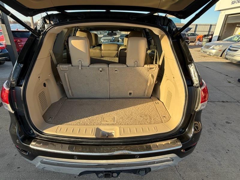 Nissan Pathfinder SL 4D SUV FWD 2014