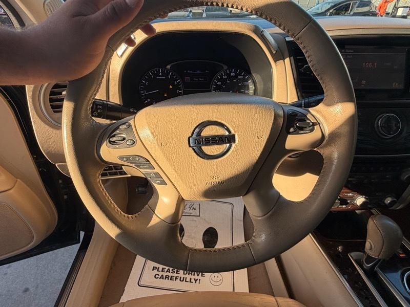 Nissan Pathfinder SL 4D SUV FWD 2014