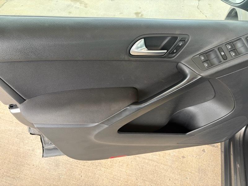 Volkswagen Tiguan SEL 2012