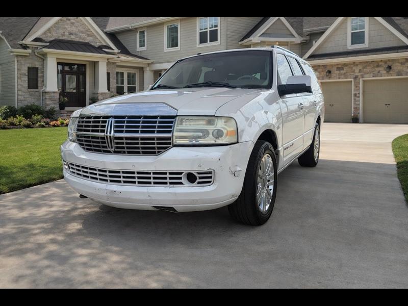 Lincoln Navigator 4D SUV 4WD 2014