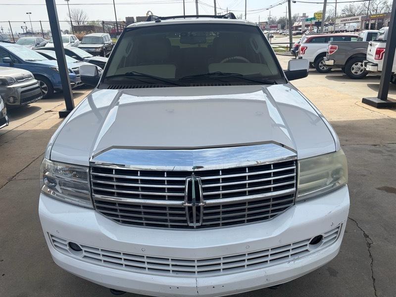 Lincoln Navigator 4D SUV 4WD 2014