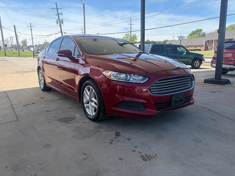 Ford Fusion SE 2016