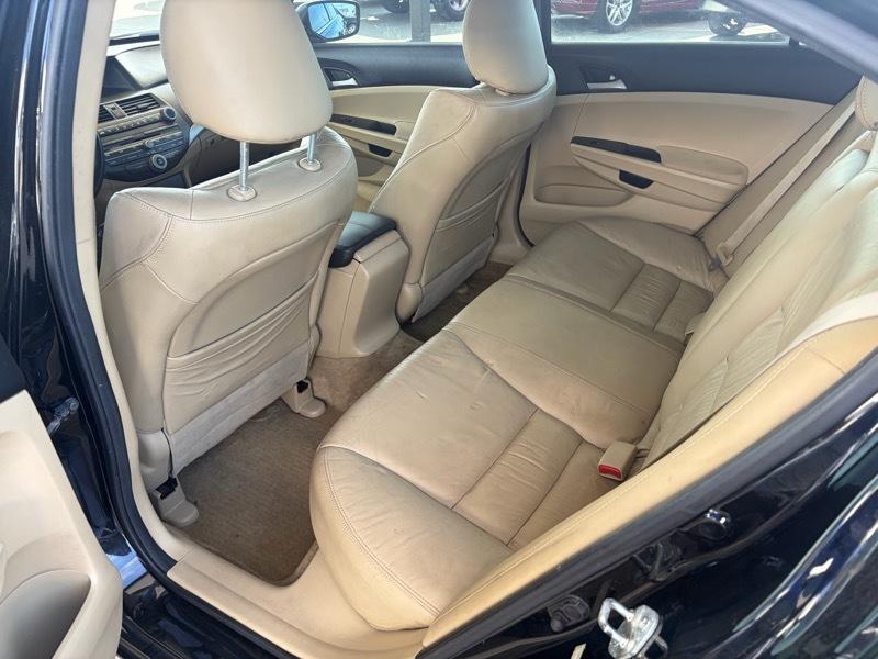 Honda Accord SE 2011