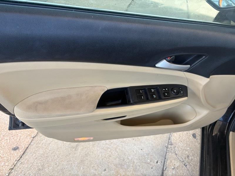 Honda Accord SE 2011