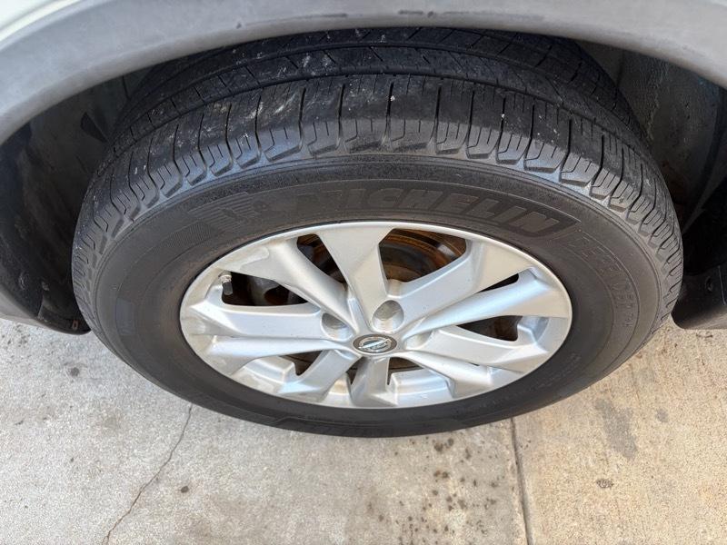 Nissan ROGUE S/SV  2016