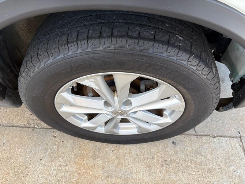 Nissan ROGUE S/SV  2016