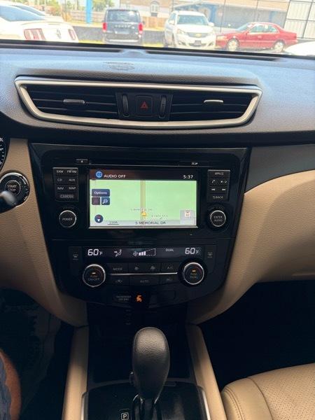 Nissan ROGUE S/SV  2016