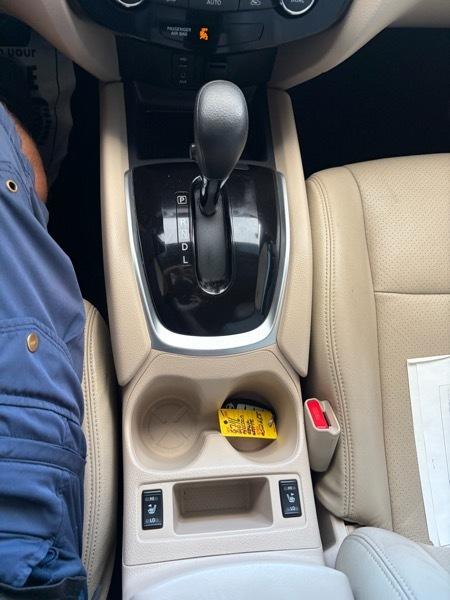 Nissan ROGUE S/SV  2016