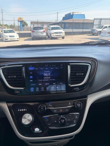 Chrysler Pacifica  2017