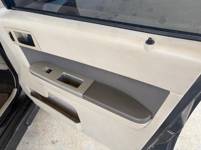 Ford Escape 4WD 4dr V6 Auto XLT Sport 2009