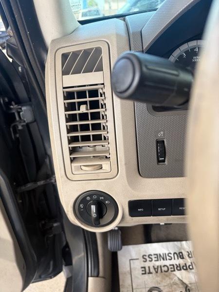 Ford Escape 4WD 4dr V6 Auto XLT Sport 2009