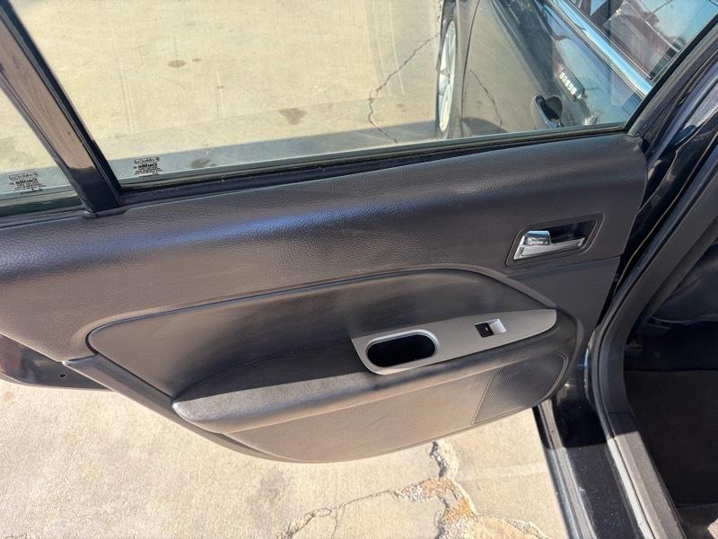 Ford Fusion 4dr Sdn I4 SEL 2010