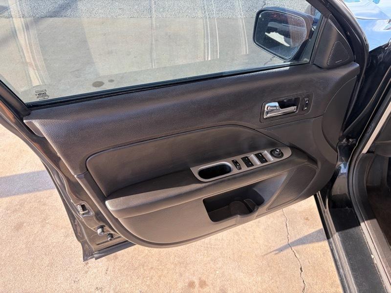 Ford Fusion 4dr Sdn I4 SEL 2010