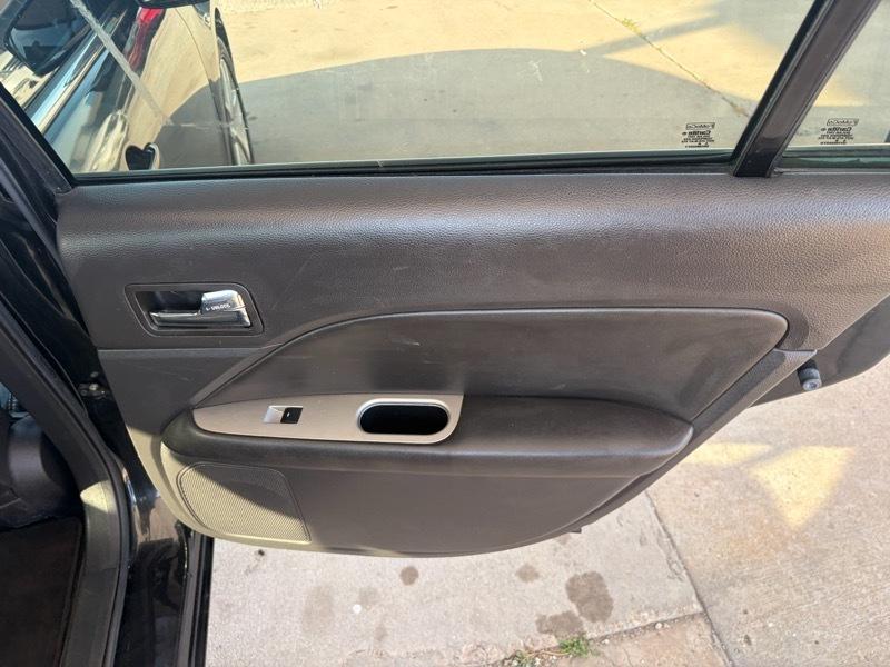 Ford Fusion 4dr Sdn I4 SEL 2010