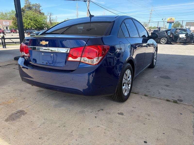 Chevrolet Cruze LS 2013
