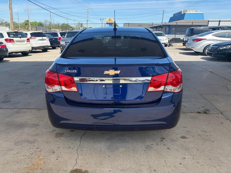 Chevrolet Cruze LS 2013