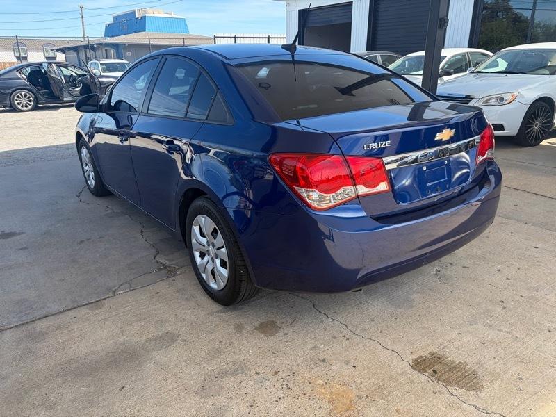 Chevrolet Cruze LS 2013