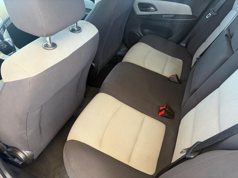 Chevrolet Cruze LS 2013