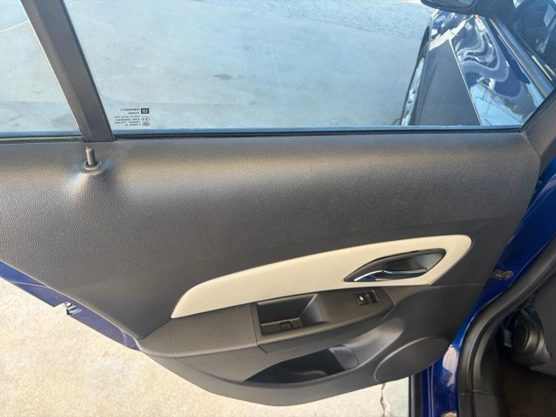 Chevrolet Cruze LS 2013