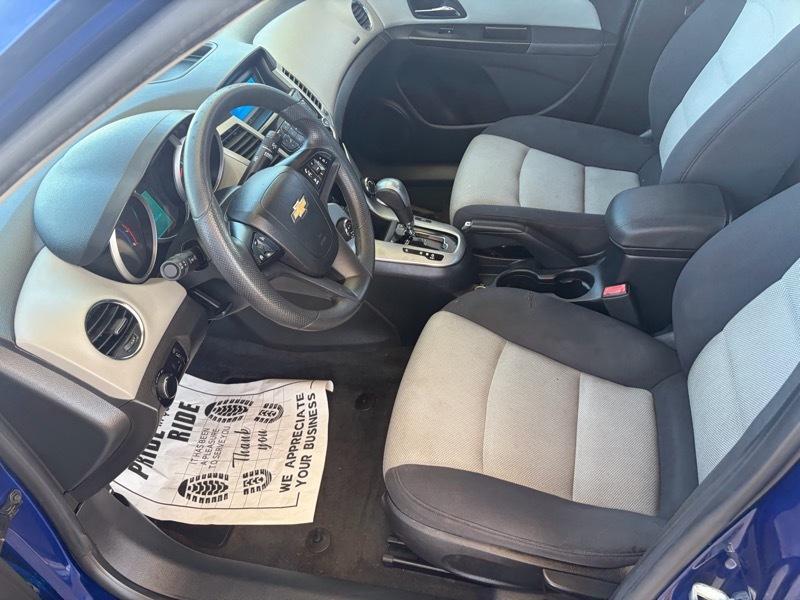 Chevrolet Cruze LS 2013