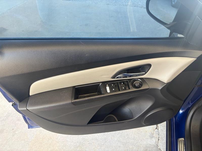 Chevrolet Cruze LS 2013