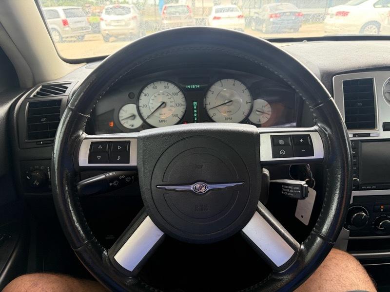 Chrysler 300 300 Touring RWD 2010