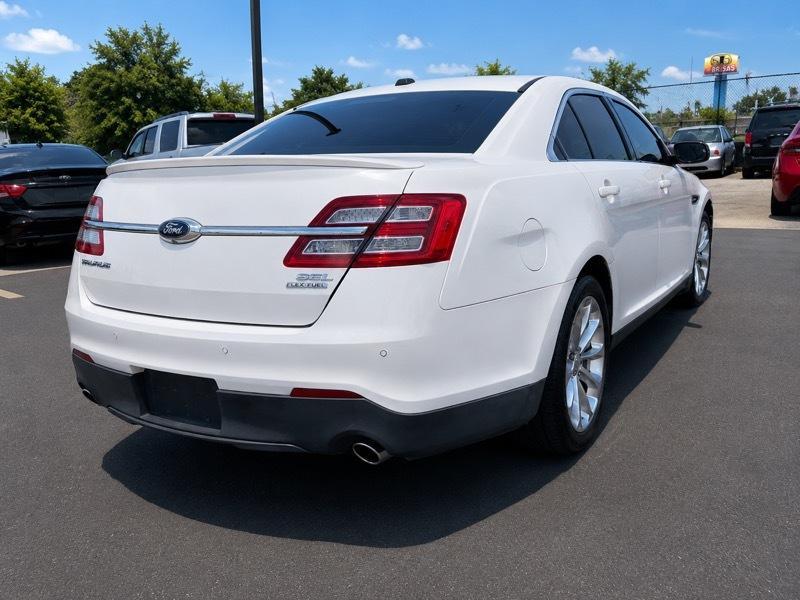 Ford TAURUS SEL  2015