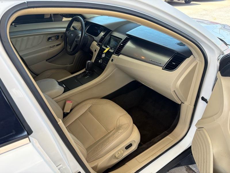 Ford TAURUS SEL  2015