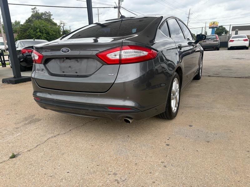 Ford Fusion SE 2015