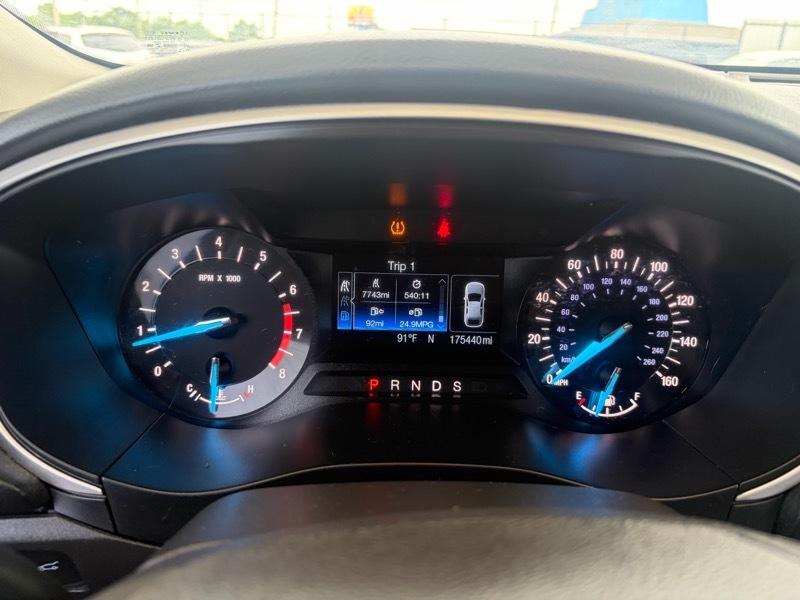 Ford Fusion SE 2015