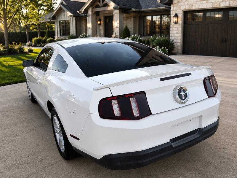 Ford Mustang Premium Coupe 2010