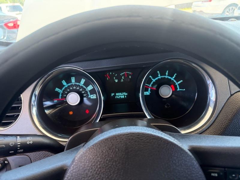 Ford Mustang Premium Coupe 2010