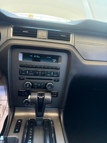 Ford Mustang Premium Coupe 2010