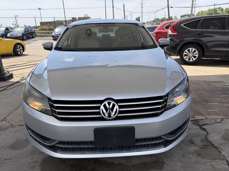 Volkswagen Passat Sedan  2013