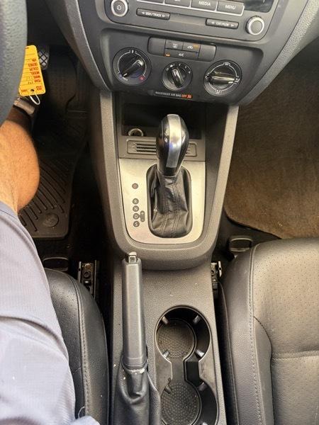 Volkswagen JETTA SE  2014